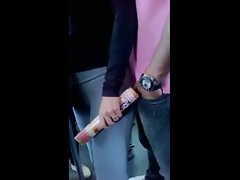 Encoxada Metroda surtunen Kiz میں